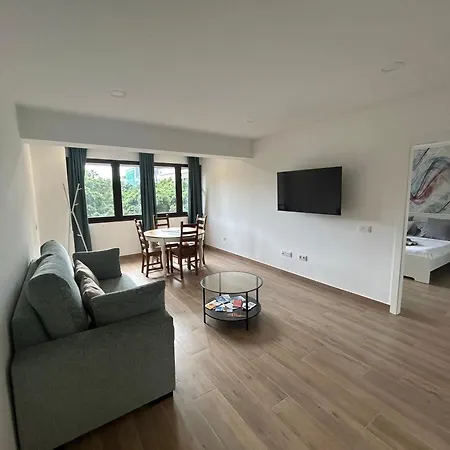 Vivienda En Santa Catalina * Las Palmas de Gran Canaria